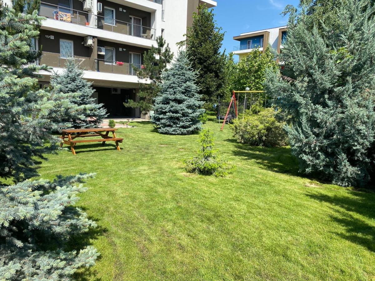 Bucharest Airport Suites & Villas Отопени Екстериор снимка