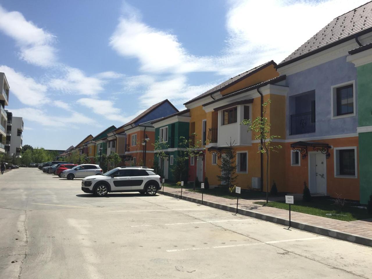 Bucharest Airport Suites & Villas Отопени Екстериор снимка