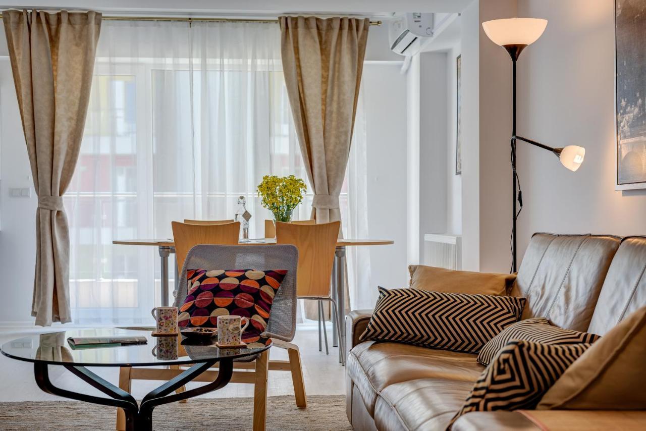 Bucharest Airport Suites & Villas Отопени Екстериор снимка