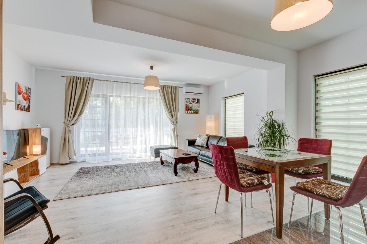 Bucharest Airport Suites & Villas Отопени Екстериор снимка