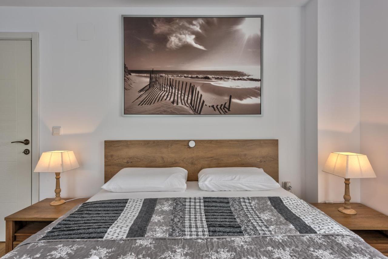 Bucharest Airport Suites & Villas Отопени Екстериор снимка